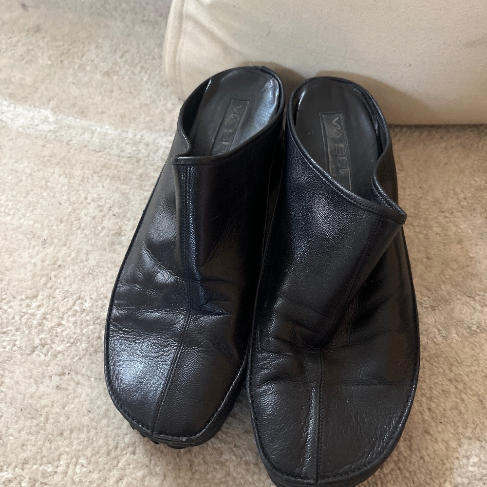Wedge slip on